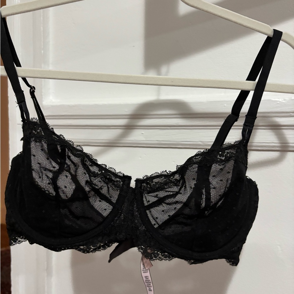 Set of 2 Black & Cream Lace Bra